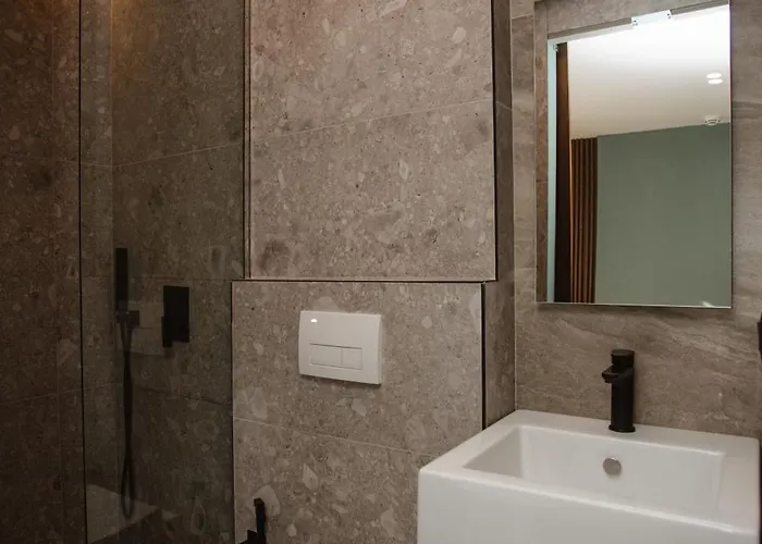 Flaer 酒店 Shkodër